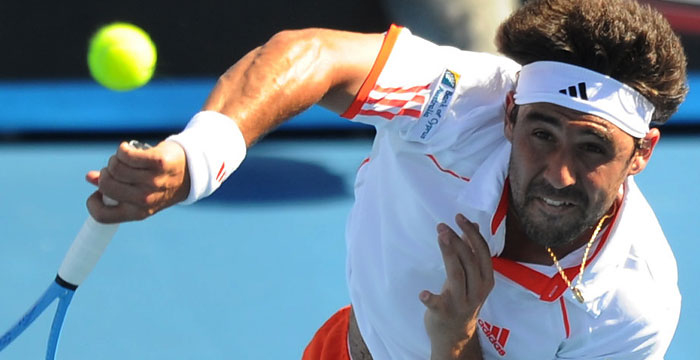 ÎŸ ÎœÎ¬ÏÎºÎ¿Ï‚ Î±Ï€Î¿ÏƒÏÏÎµÏ„Î±Î¹ Ï„ÏÎ±Ï…Î¼Î±Ï„Î¹ÏƒÎ¼Î­Î½Î¿Ï‚