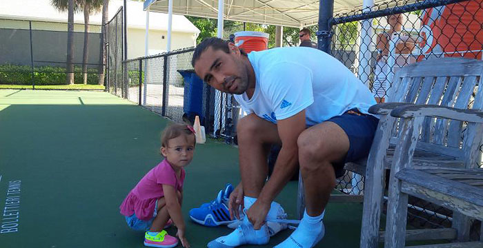 Î Î±Î½Î­Ï„Î¿Î¹Î¼Î¿Ï‚ Î¿ ÎœÎ¬ÏÎºÎ¿Ï‚ Î³Î¹Î± Ï„Î± Ï„Î¿Ï…ÏÎ½Î¿Ï…Î¬ ÏƒÎµ Ï‡Î¿ÏÏ„Î¬ÏÎ¹Î½Î· ÎµÏ€Î¹Ï†Î¬Î½ÎµÎ¹Î± 